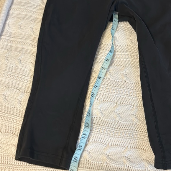 Nike Cropped Legging - Picture 10 of 11